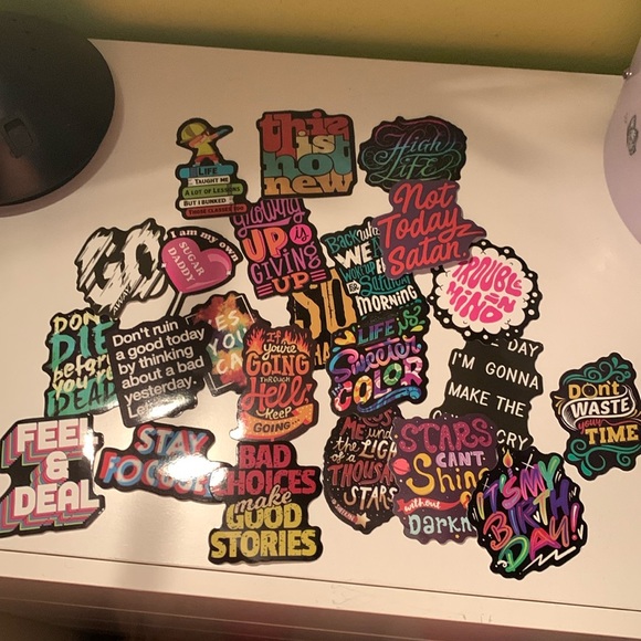 Journal and 22 stickers - Picture 5 of 7